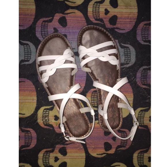 time and tru white sandals